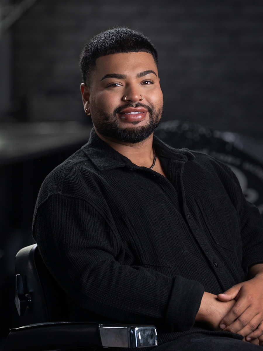 Jesse - Barber at District Barbershop Alliance