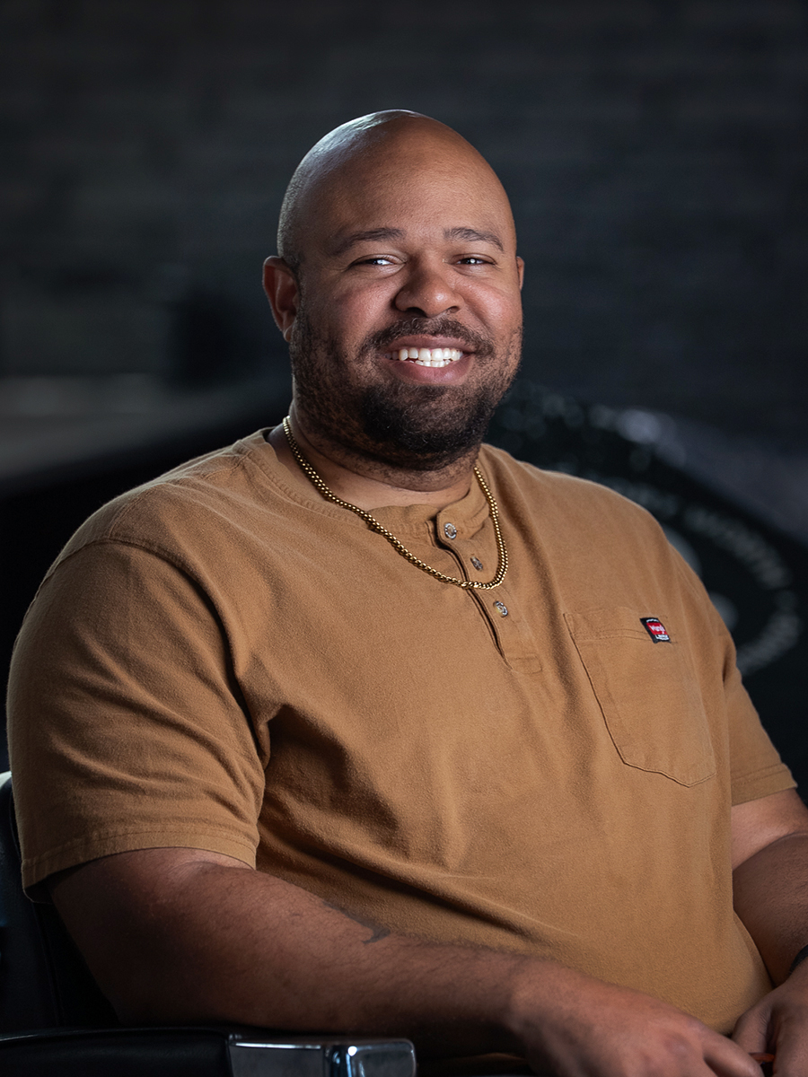 Josh - Barber at District Barbershop Alliance